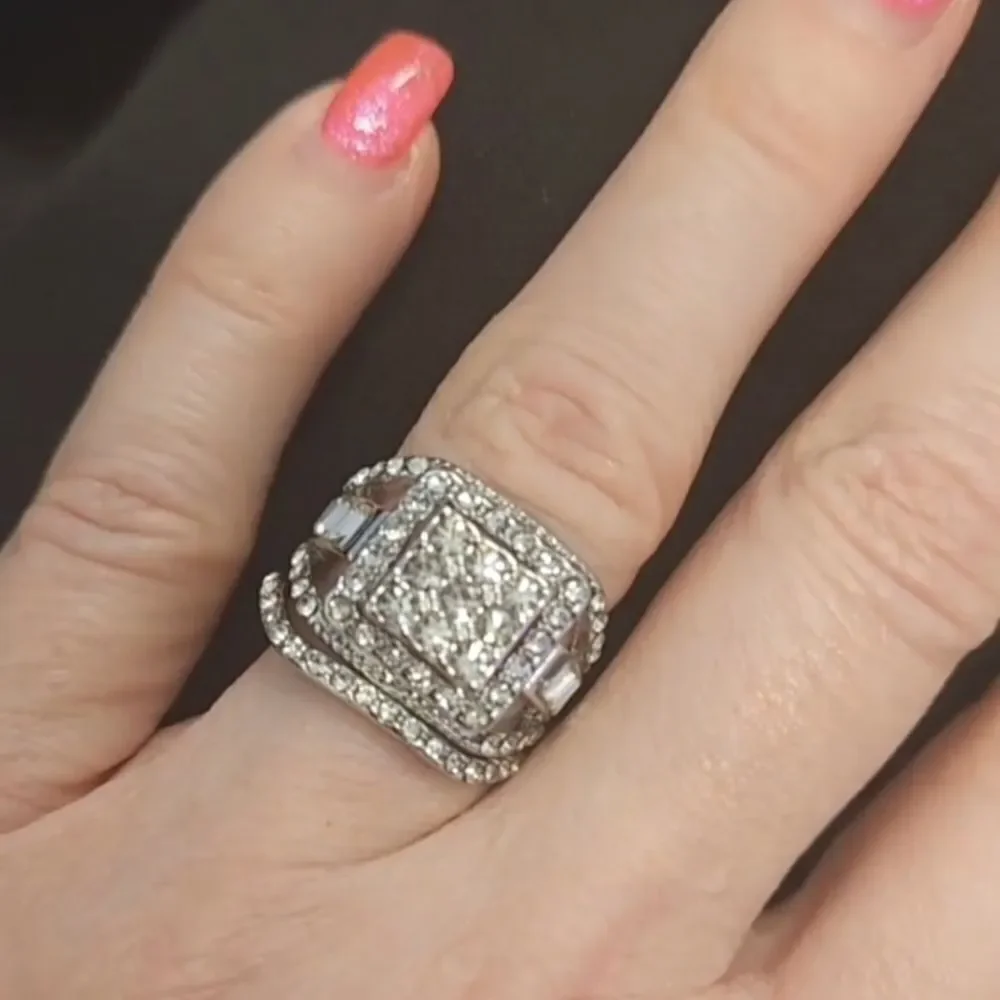 Stunning diamond wedding ring set sz 8